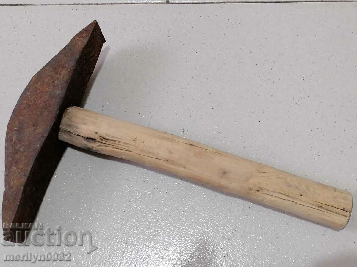 Chuck for hair sticking, hammer, forging tool, primitive with price 36.00 BGN | € 18.41 Chuck for hair sticking, hammer, forging tool, primitive with price 36.00 BGN | € 18.41