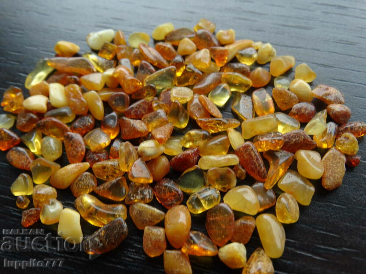 Auction  36.40 ct natural Baltic amber lot 100 pcs.+