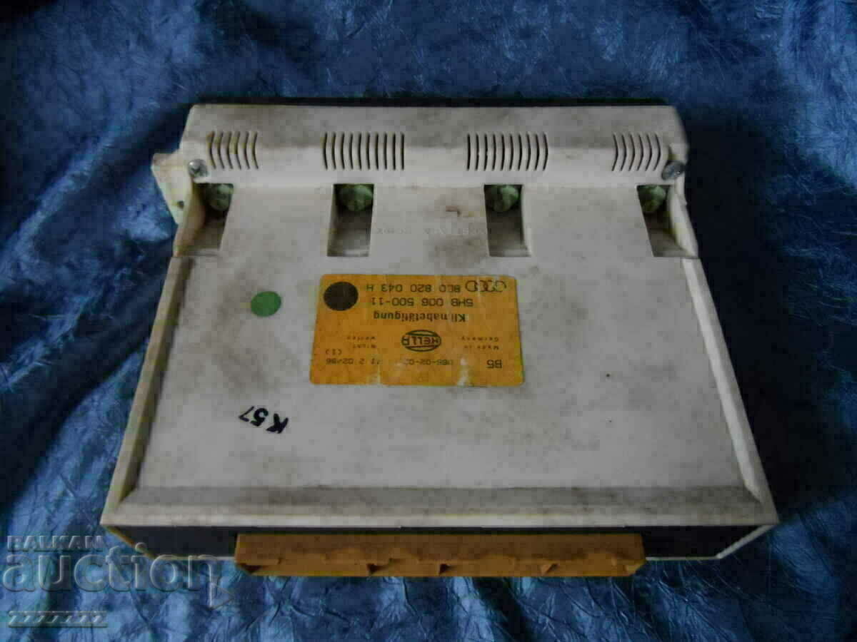 Licitație climatizare veche pentru o mașină