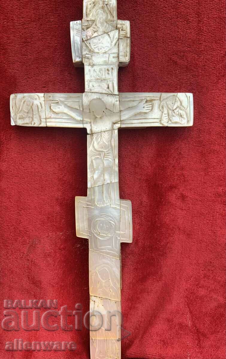 A large mother-of-pearl cross from the 19th century.