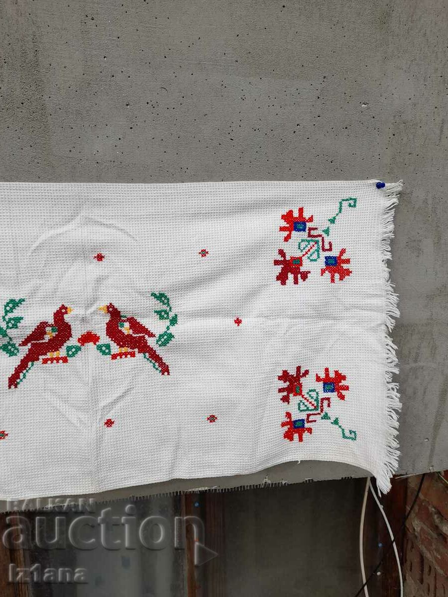 Auction An old embroidered hacker, wall cover Auction An old embroidered hacker, wall cover