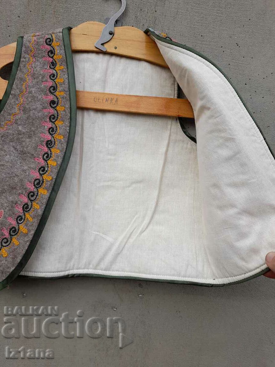 Delivery of Old baby ethno vest, vest