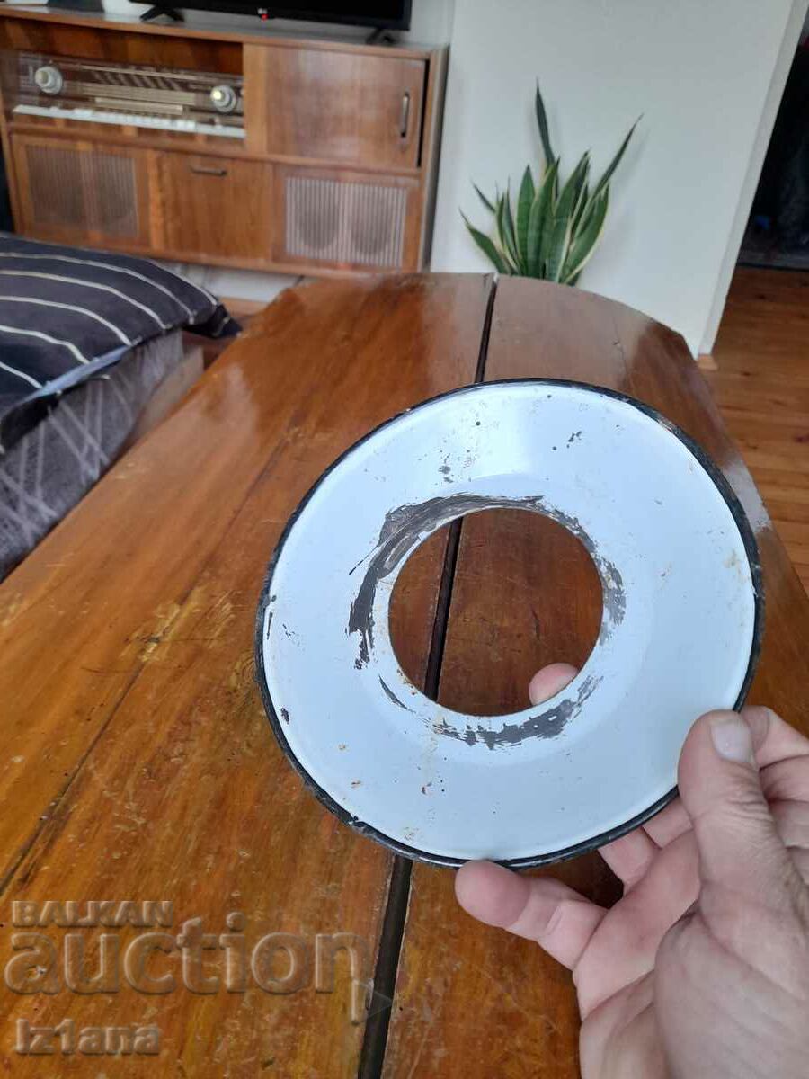 Auction Old enamelled lamp reflector Auction Old enamelled lamp reflector