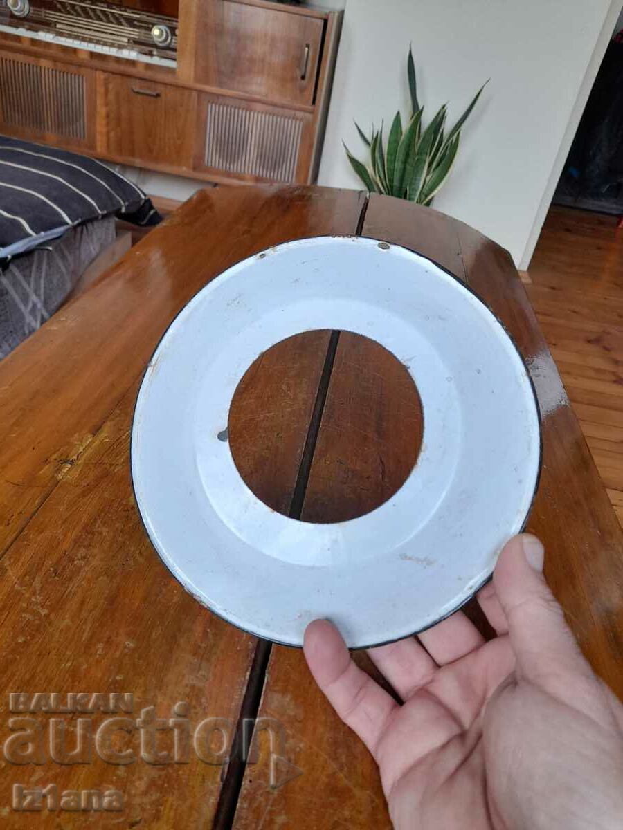 Delivery of Old enamelled lamp reflector Delivery of Old enamelled lamp reflector