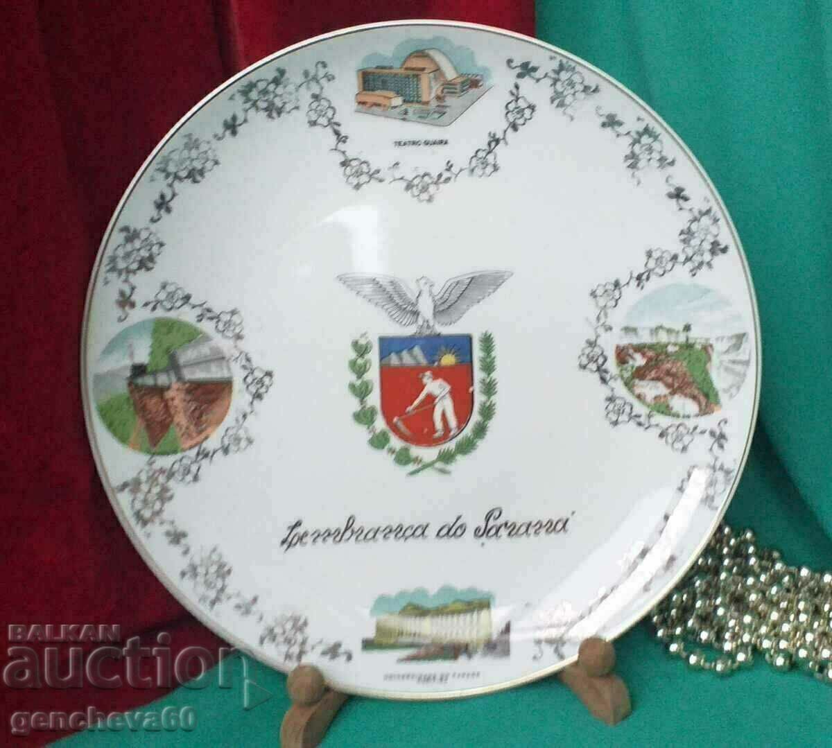 Порцеланова чиния за стена PARANA/Аржентина