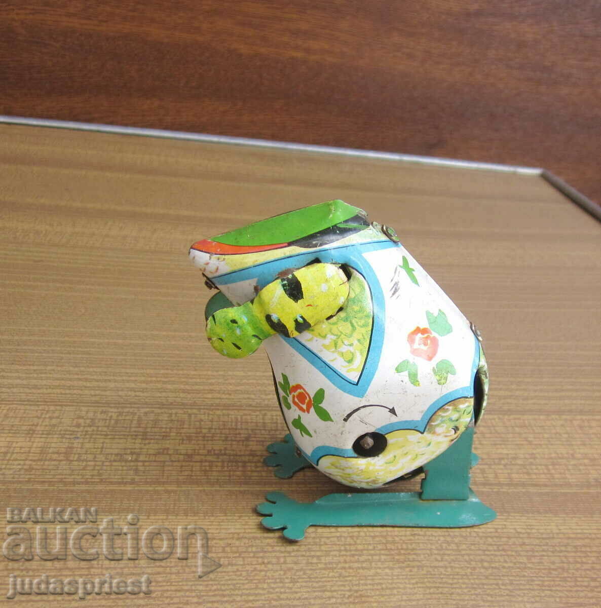 Auction old Russian mechanical metal tin toy frog Auction old Russian mechanical metal tin toy frog