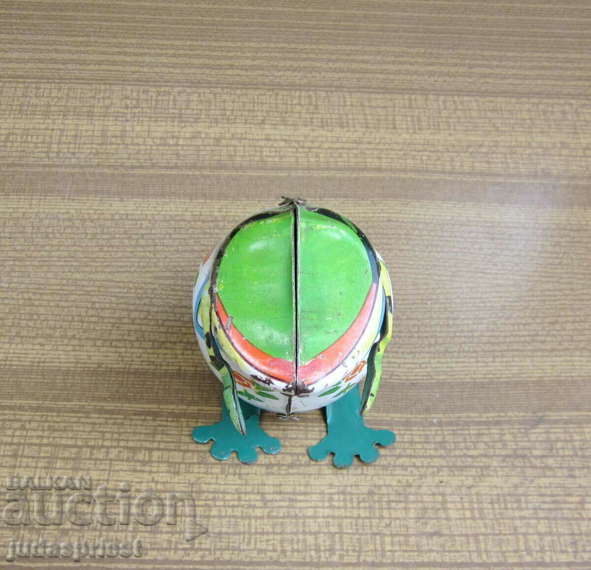 Delivery of old Russian mechanical metal tin toy frog Delivery of old Russian mechanical metal tin toy frog