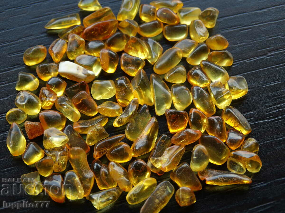 Delivery of 32.30 ct natural Baltic amber lot 50 pcs.+