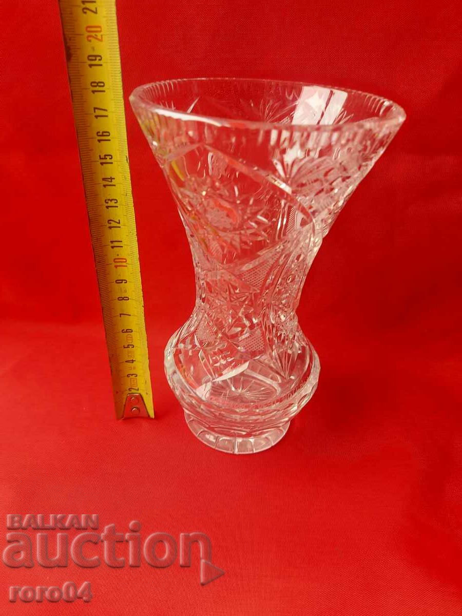 CRYSTAL VASE - BFS - 1986 / 87 with price 49.50 BGN | € 25.31 CRYSTAL VASE - BFS - 1986 / 87 with price 49.50 BGN | € 25.31