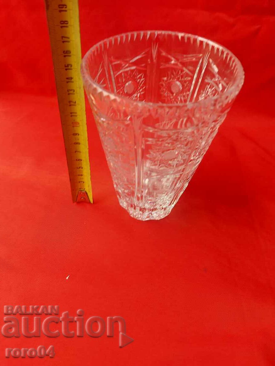 CRYSTAL VASE - SKOPJE - 1973 with price 49.50 BGN | € 25.31 CRYSTAL VASE - SKOPJE - 1973 with price 49.50 BGN | € 25.31
