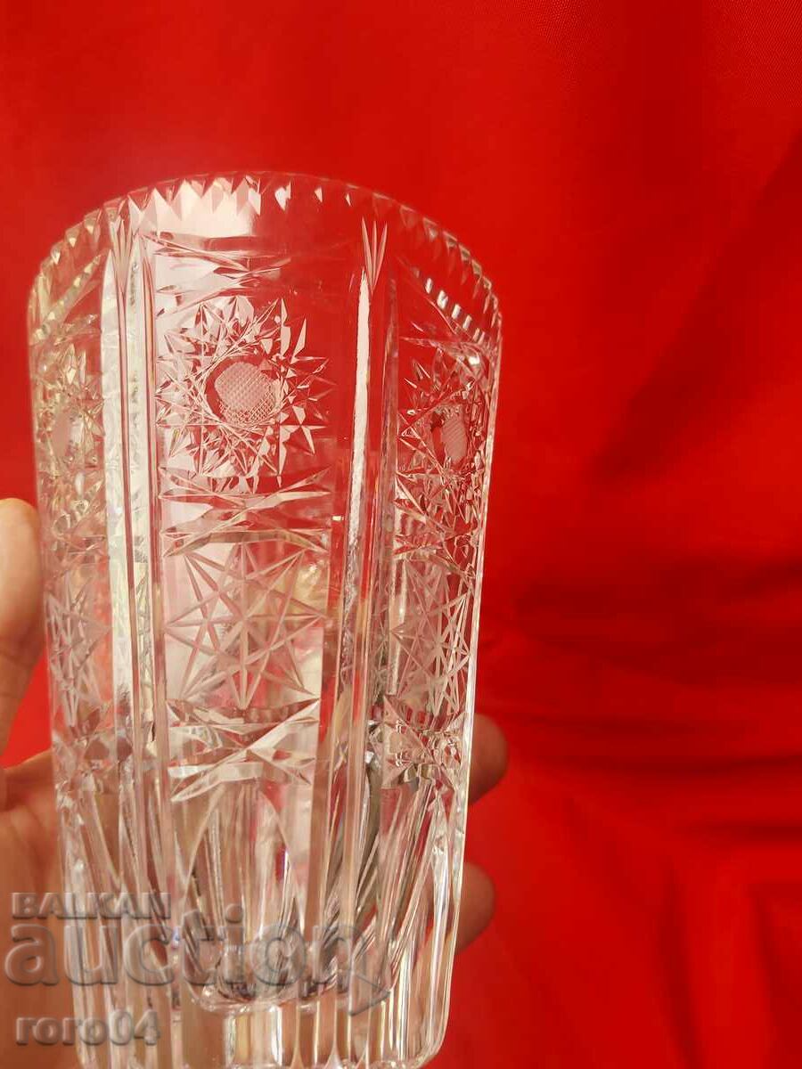 CRYSTAL VASE - SKOPJE - 1973 - 6 CRYSTAL VASE - SKOPJE - 1973 - 6