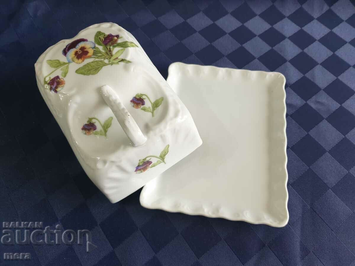 Delivery of Porcelain butter dish Delivery of Porcelain butter dish