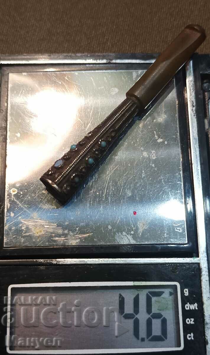 Παράδοση Παλιό τσιγάρο - ασήμι και κοκαλάκι. Παράδοση Παλιό τσιγάρο - ασήμι και κοκαλάκι.