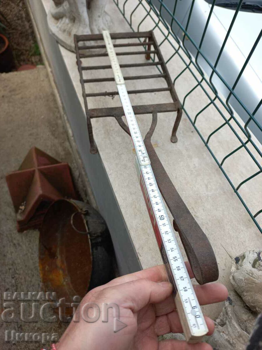 OLD RENAISSANCE HAND FORGED ROASTER GRILL with price 80.00 BGN | € 40.90 OLD RENAISSANCE HAND FORGED ROASTER GRILL with price 80.00 BGN | € 40.90