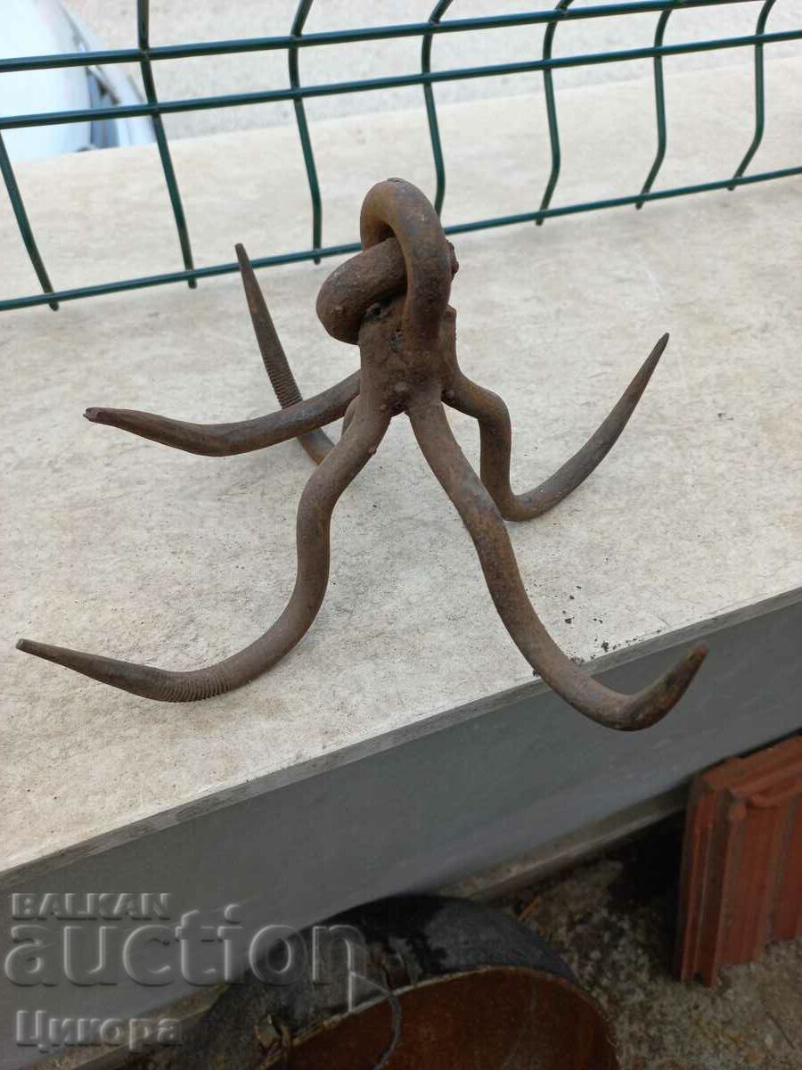 OLD METAL HOOKS HOOK with price 30.00 BGN | € 15.34 OLD METAL HOOKS HOOK with price 30.00 BGN | € 15.34