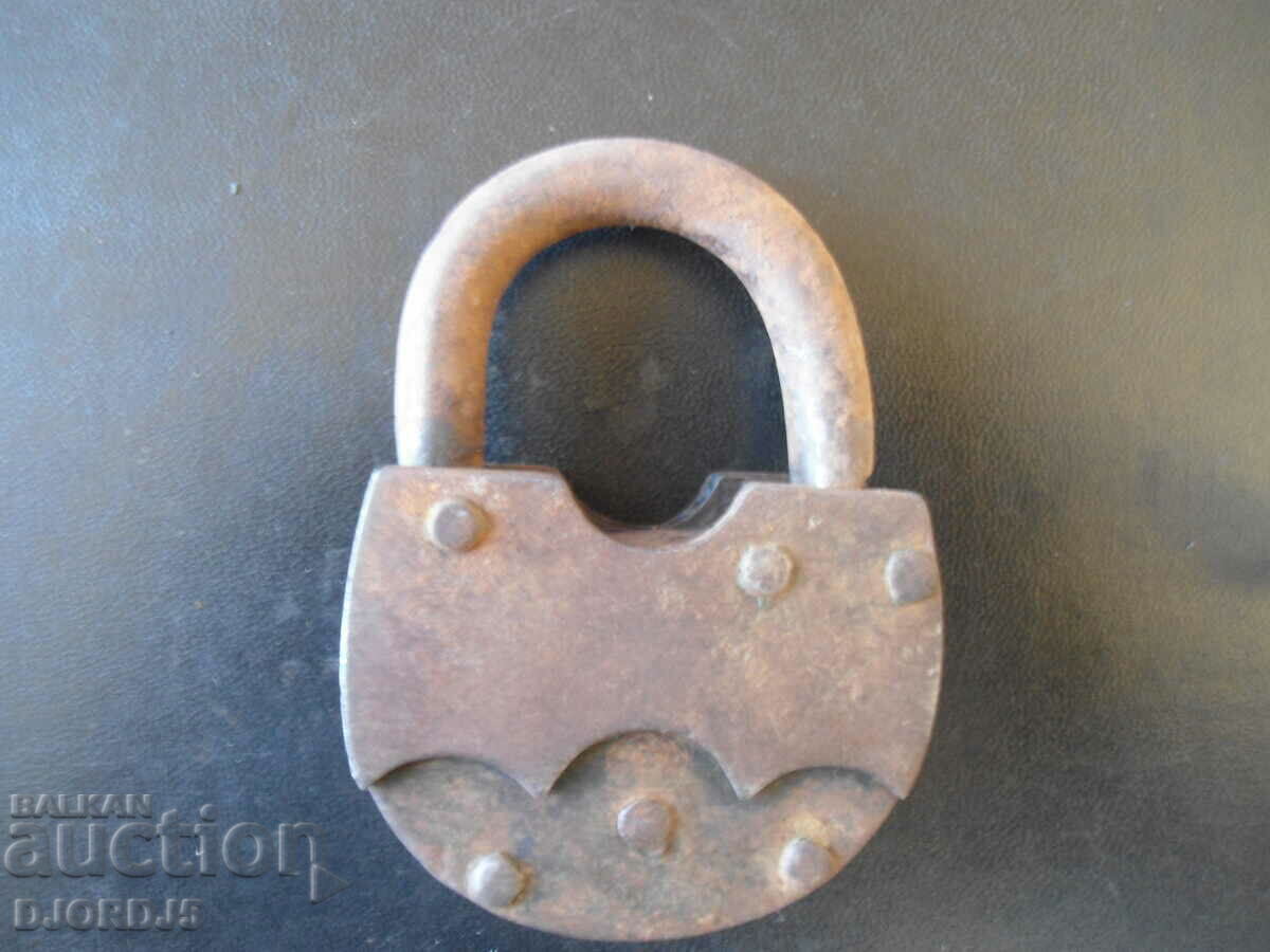 Delivery of Old padlock, marking Delivery of Old padlock, marking