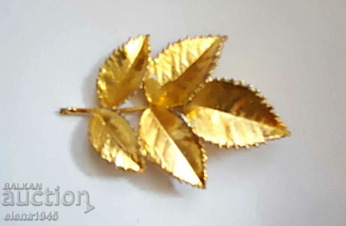 Παράδοση Επιχρυσωμένη καρφίτσα