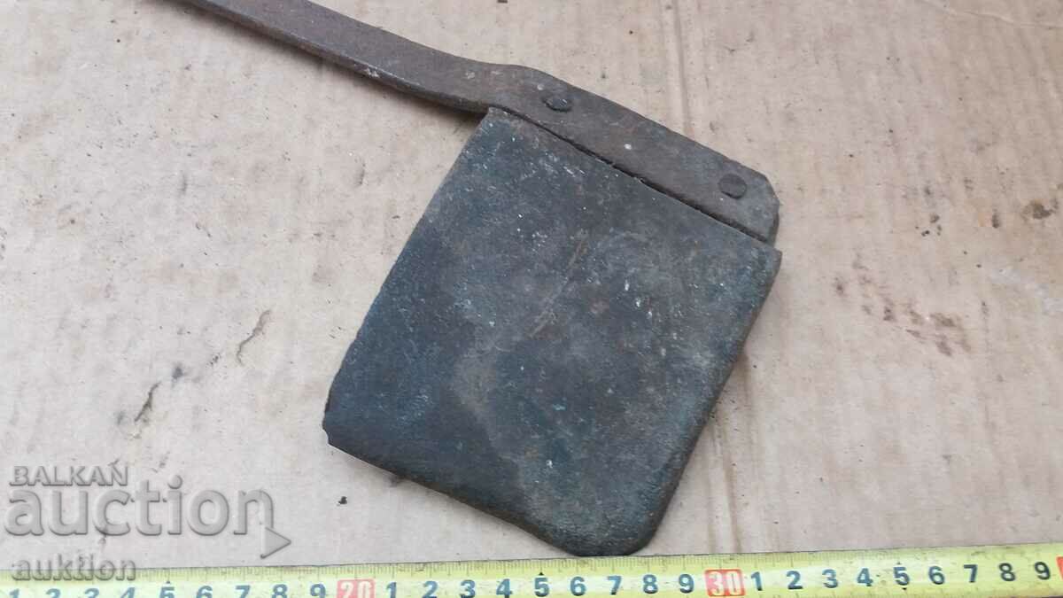 INTERESANT LAMA DE COPITA DE ANIMALE RENASTEREA - CUIT - 5 INTERESANT LAMA DE COPITA DE ANIMALE RENASTEREA - CUIT - 5