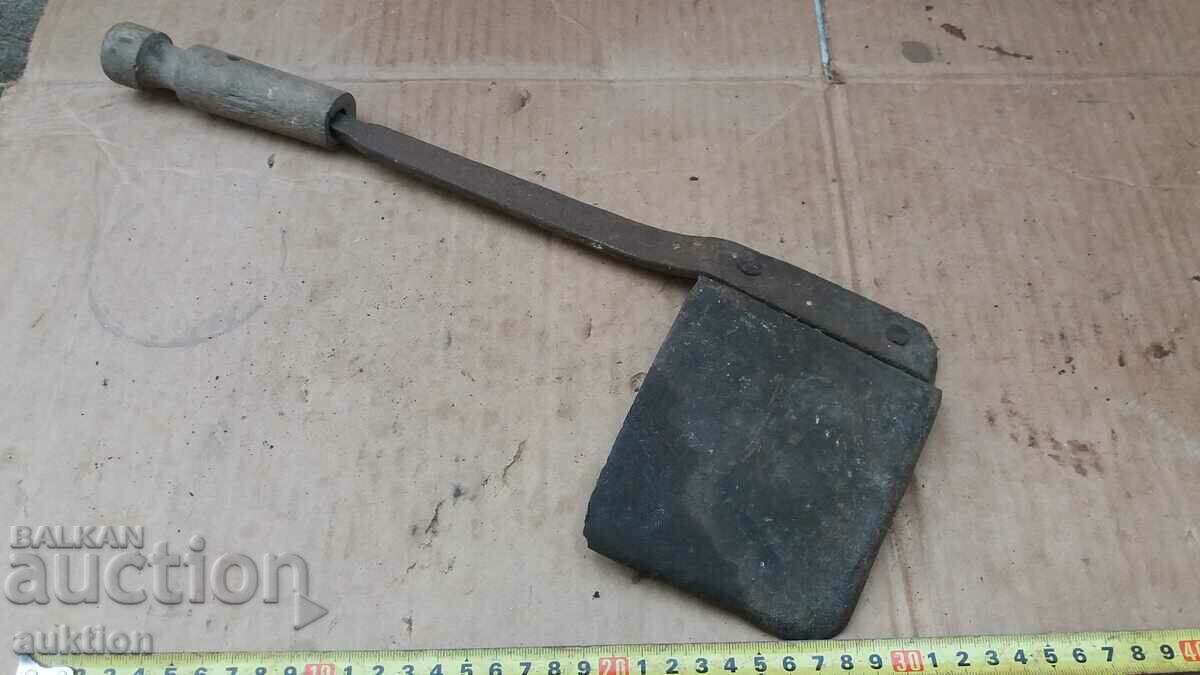 INTERESANT LAMA DE COPITA DE ANIMALE RENASTEREA - CUIT - 6 INTERESANT LAMA DE COPITA DE ANIMALE RENASTEREA - CUIT - 6