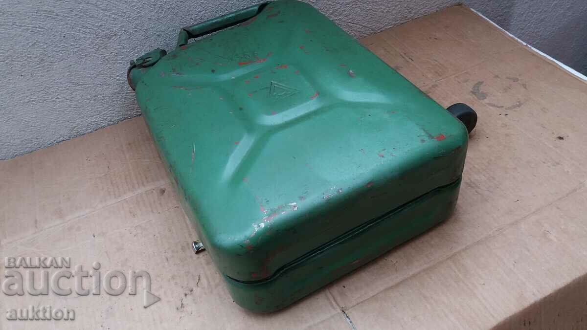 Livrarea BIDON DE COMBUSTIBIL MILITAR MASSIV METAL - 20 LITRI