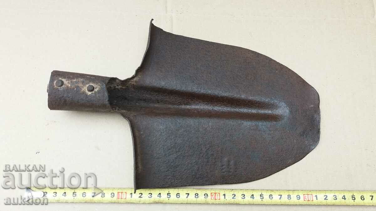 OLD MILITARY SMALL SHOVEL WITH MARKINGS - 7 OLD MILITARY SMALL SHOVEL WITH MARKINGS - 7
