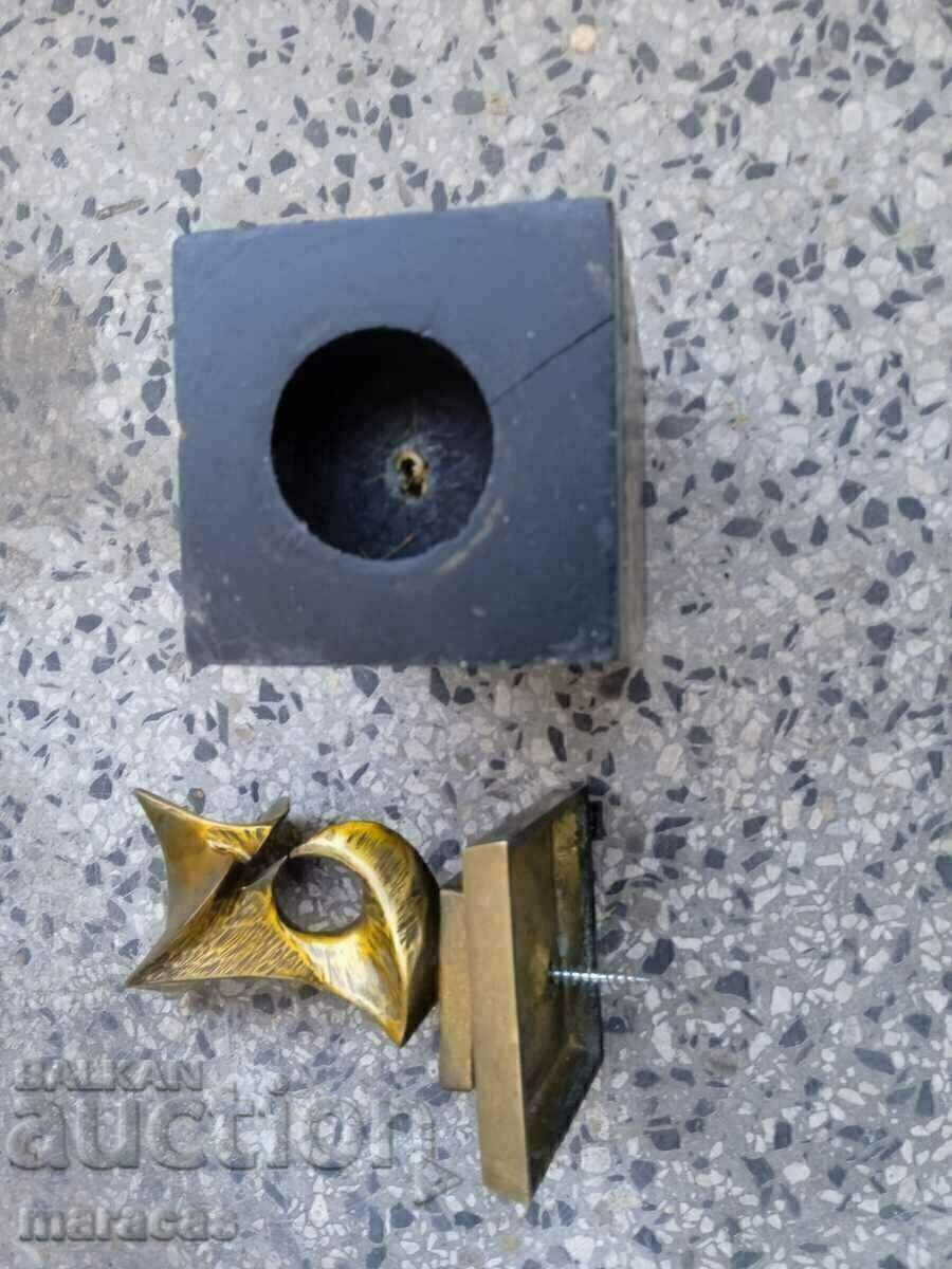 Παράδοση Ορειχάλκινο πλαστικό