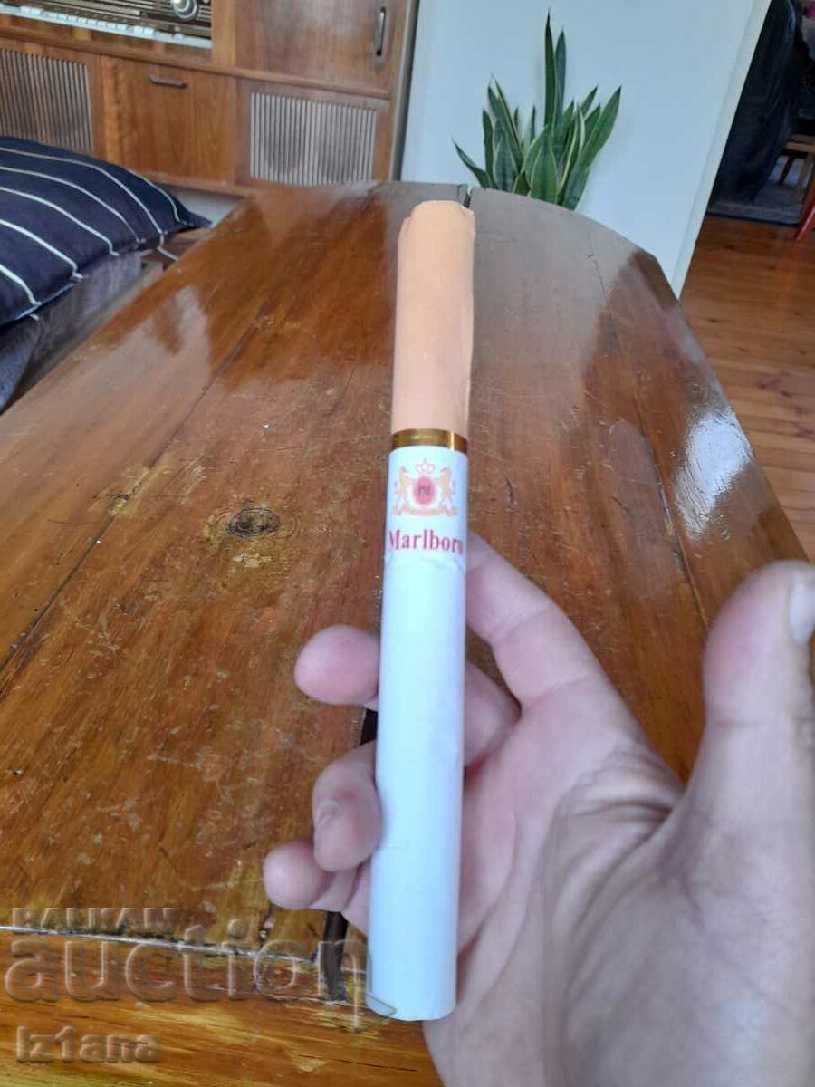 Auction Marlboro souvenir cigarette Auction Marlboro souvenir cigarette