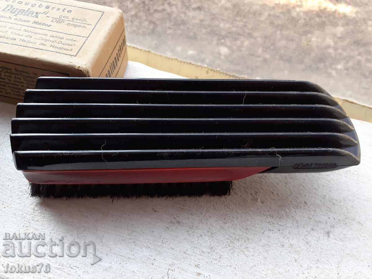 Delivery of Old German clothes brush Delivery of Old German clothes brush