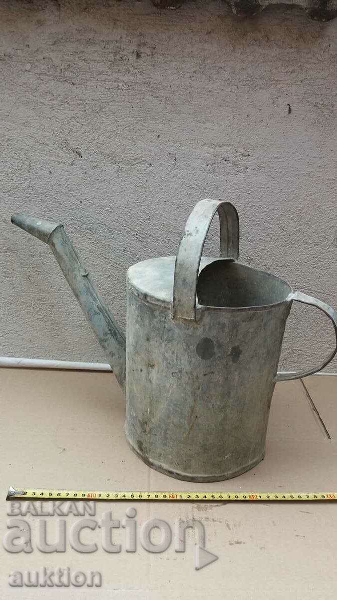 Delivery of OLD SOLID METAL WATERING MACHINE Delivery of OLD SOLID METAL WATERING MACHINE