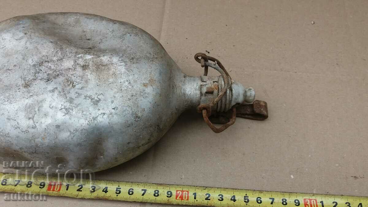 Auction MILITARY MANNER Auction MILITARY MANNER