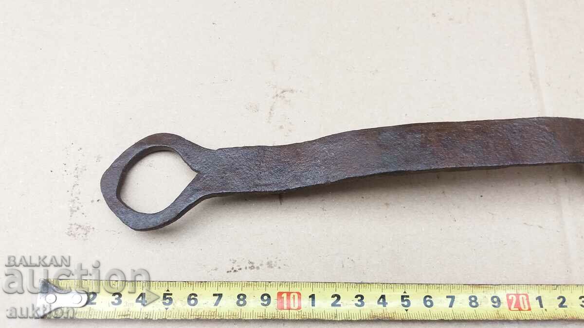 Delivery of WROUGHT RENAISSANCE MANDALA, LOCK Delivery of WROUGHT RENAISSANCE MANDALA, LOCK