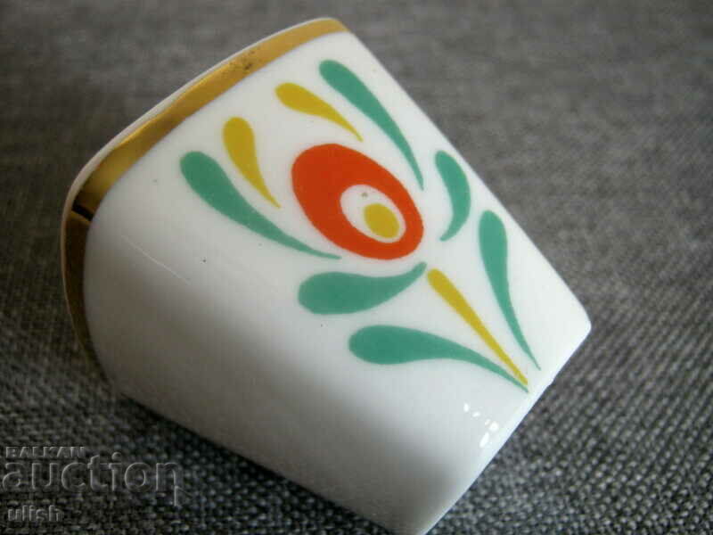 Ουγγαρία HOLLOHAZA σετ 6 πορσελάνινων ποτηριών κουτί με τιμή 50.00 BGN | € 25.56 Ουγγαρία HOLLOHAZA σετ 6 πορσελάνινων ποτηριών κουτί με τιμή 50.00 BGN | € 25.56