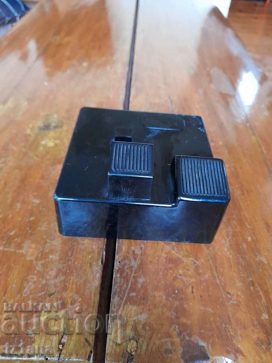 Delivery of An old sewing machine pedal Delivery of An old sewing machine pedal