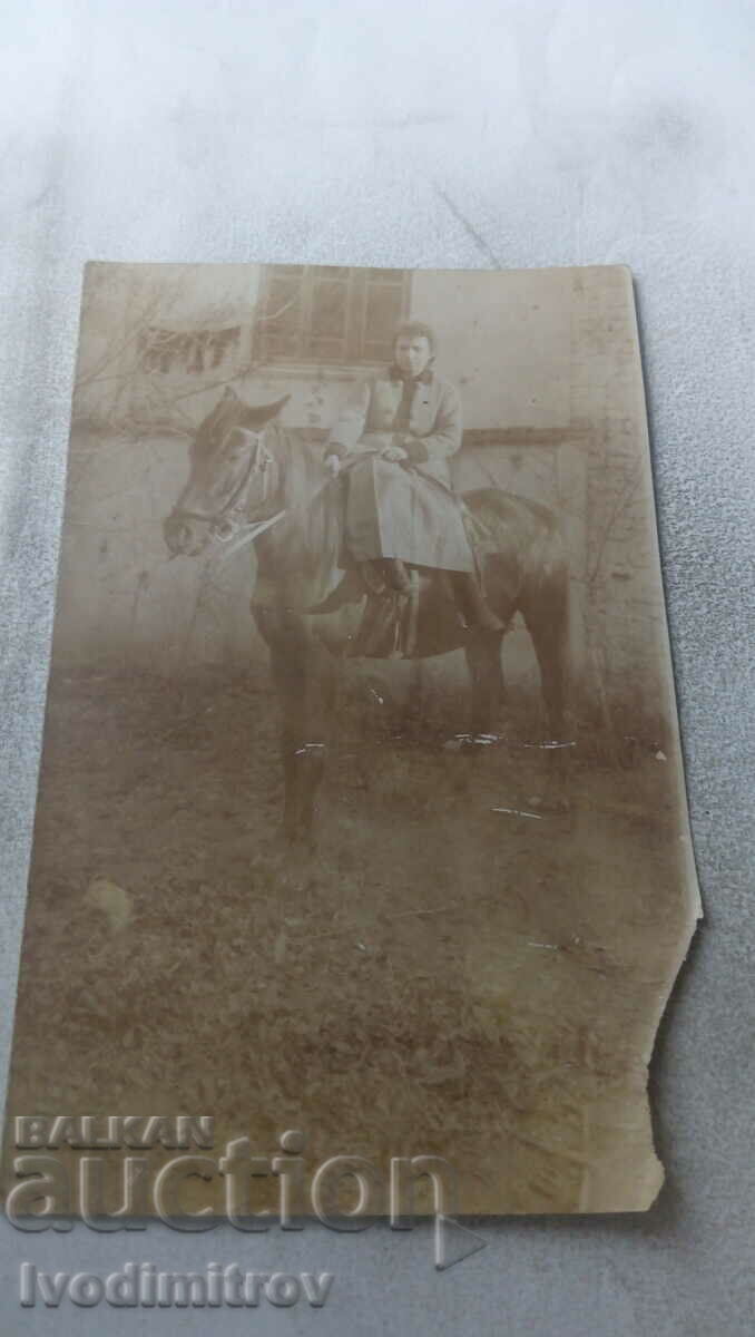 Photo Tatar Pazardjik Woman on a black horse 1918