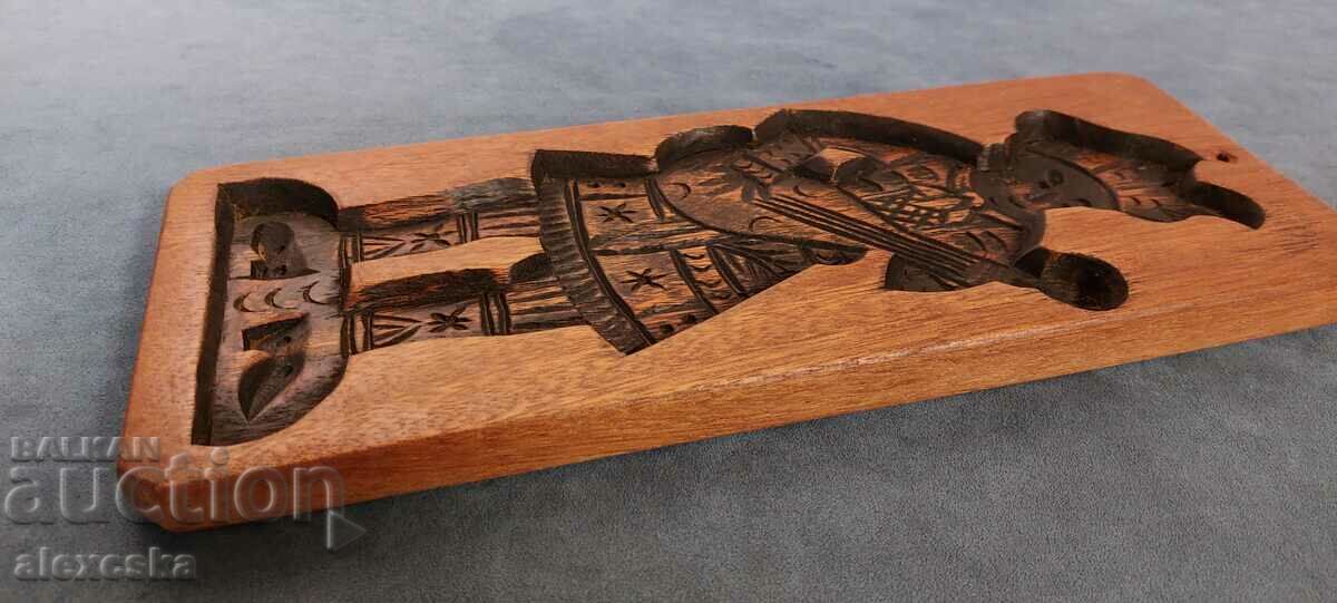 Ξύλινο πάνελ-"Troubadour" με τιμή 25.00 BGN | € 12.78