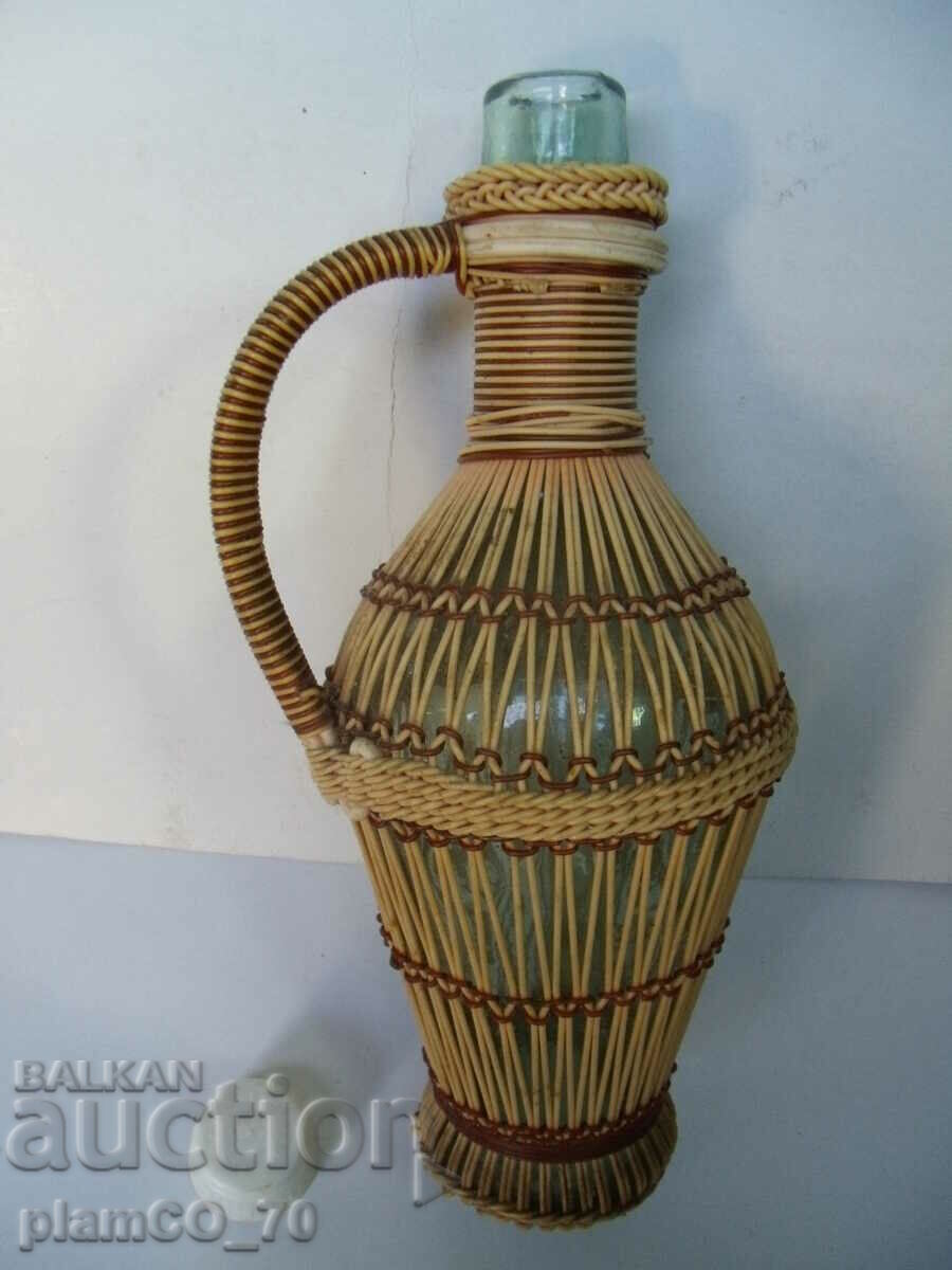 Licitație #*6874 sticla veche din sticla impletita Licitație #*6874 sticla veche din sticla impletita