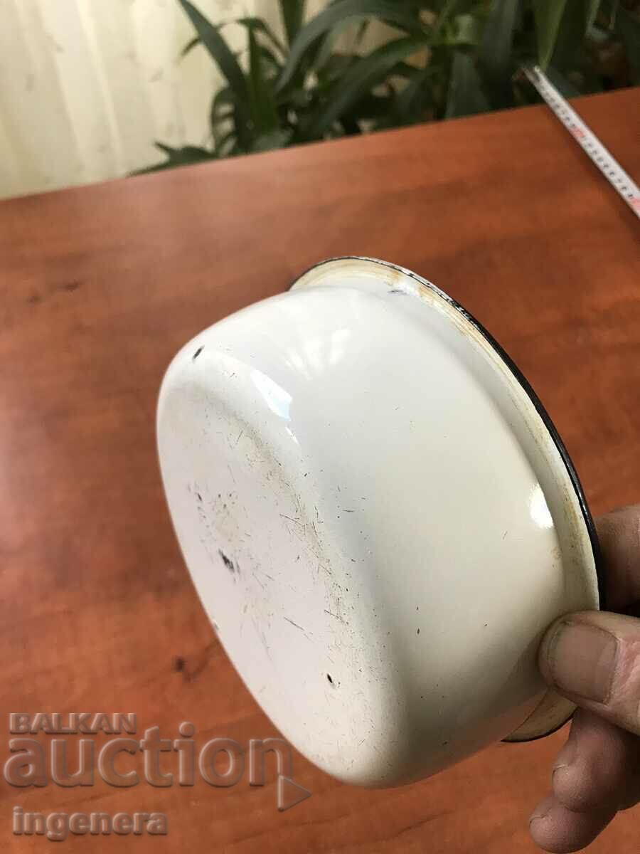 Licitație VASA METAL SMALTATA BOL PANICA DE LA SOCA Licitație VASA METAL SMALTATA BOL PANICA DE LA SOCA