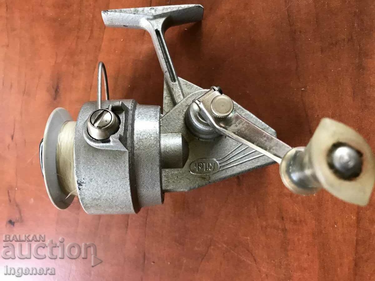 Delivery of FISHING REEL METAL ANTIQUE COLLECTIBLE - GDR Delivery of FISHING REEL METAL ANTIQUE COLLECTIBLE - GDR