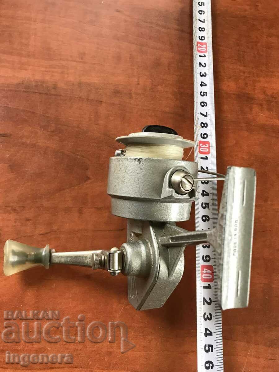 FISHING REEL METAL ANTIQUE COLLECTIBLE - GDR - 5 FISHING REEL METAL ANTIQUE COLLECTIBLE - GDR - 5