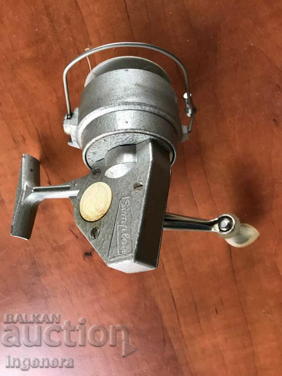 FISHING REEL METAL ANTIQUE COLLECTIBLE - GDR