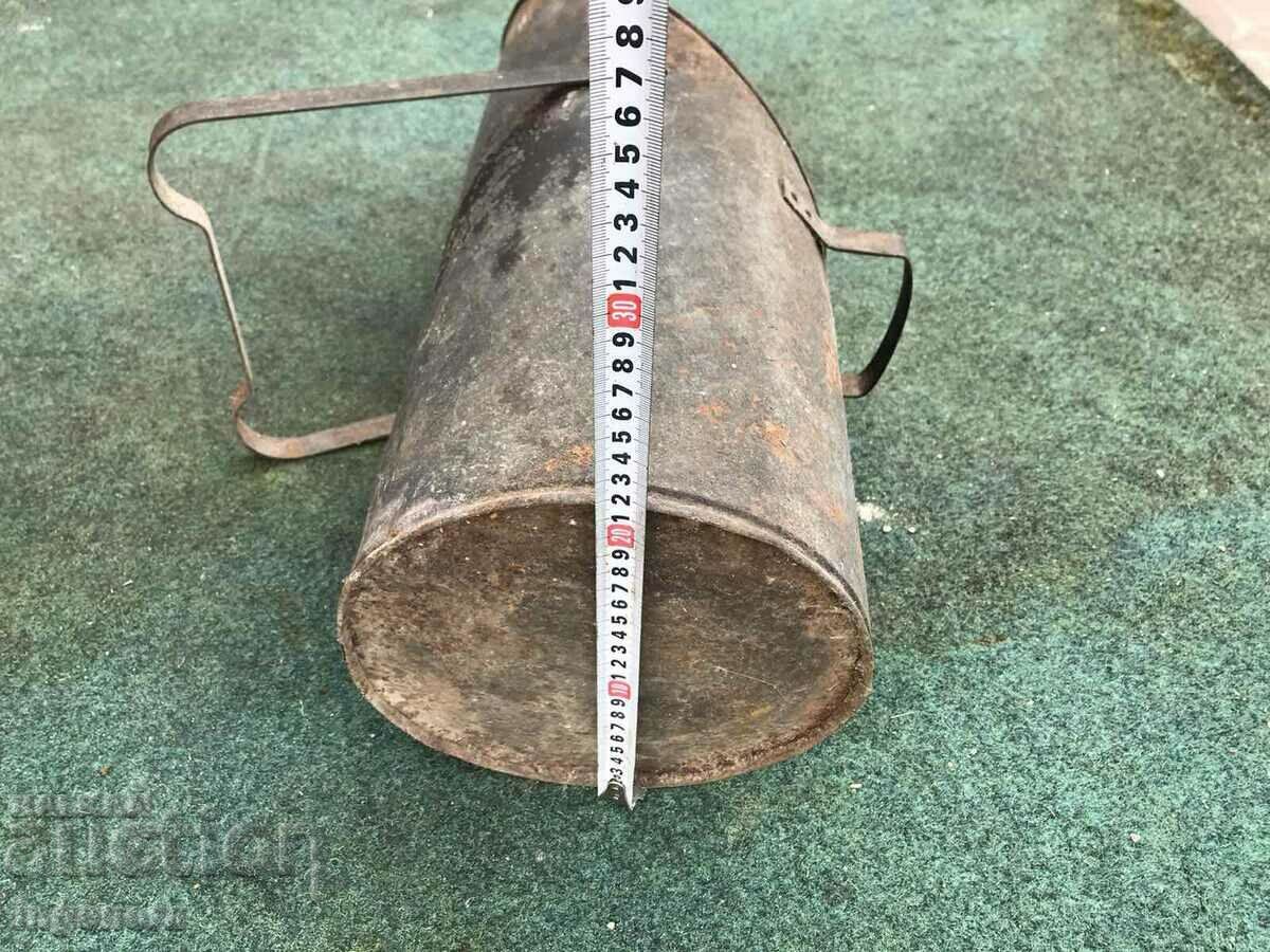 FARAGE GUM COAL POT ANTIQUE METAL - 5 FARAGE GUM COAL POT ANTIQUE METAL - 5