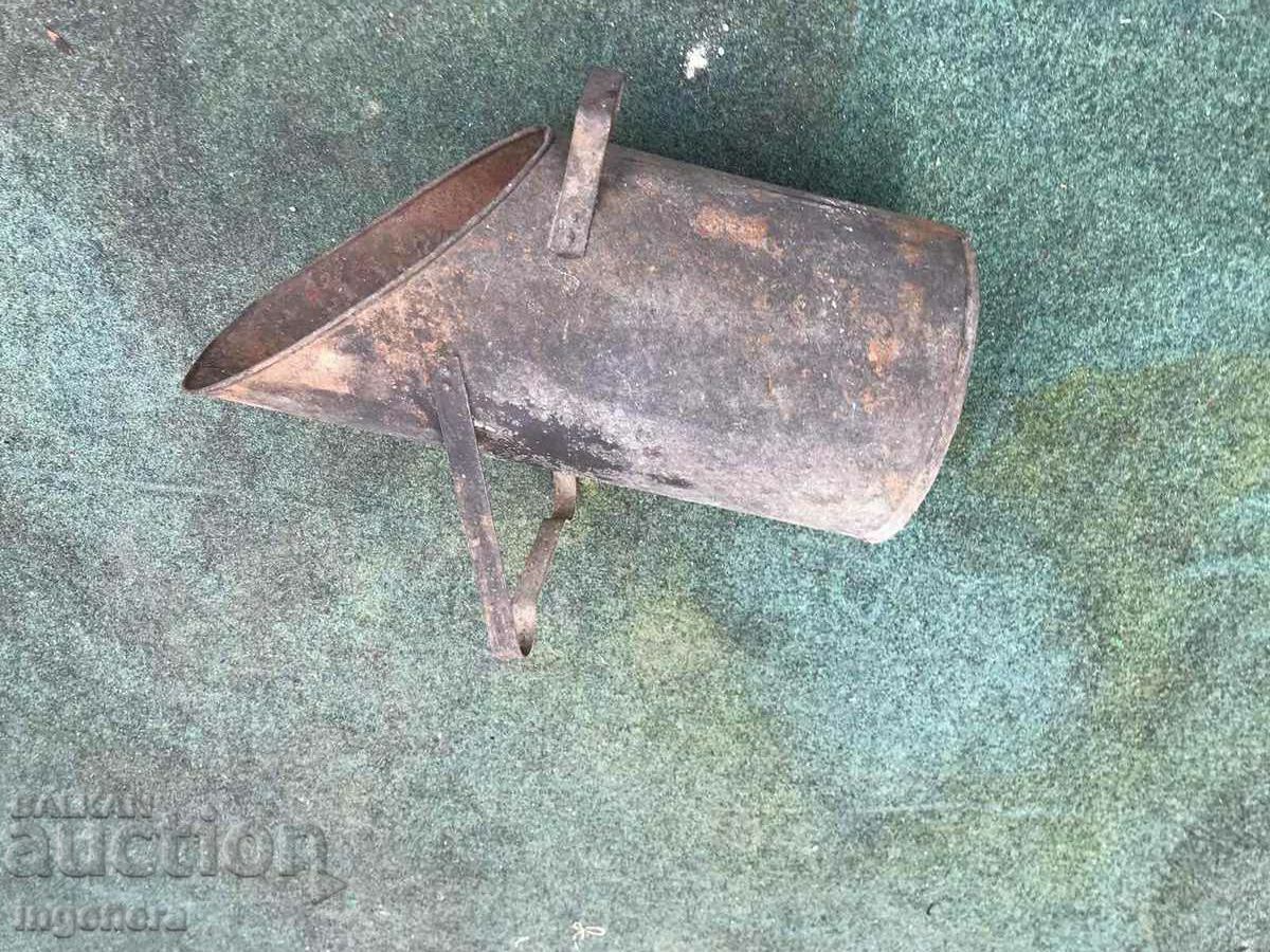 FARAGE GUM COAL POT ANTIQUE METAL - 6 FARAGE GUM COAL POT ANTIQUE METAL - 6