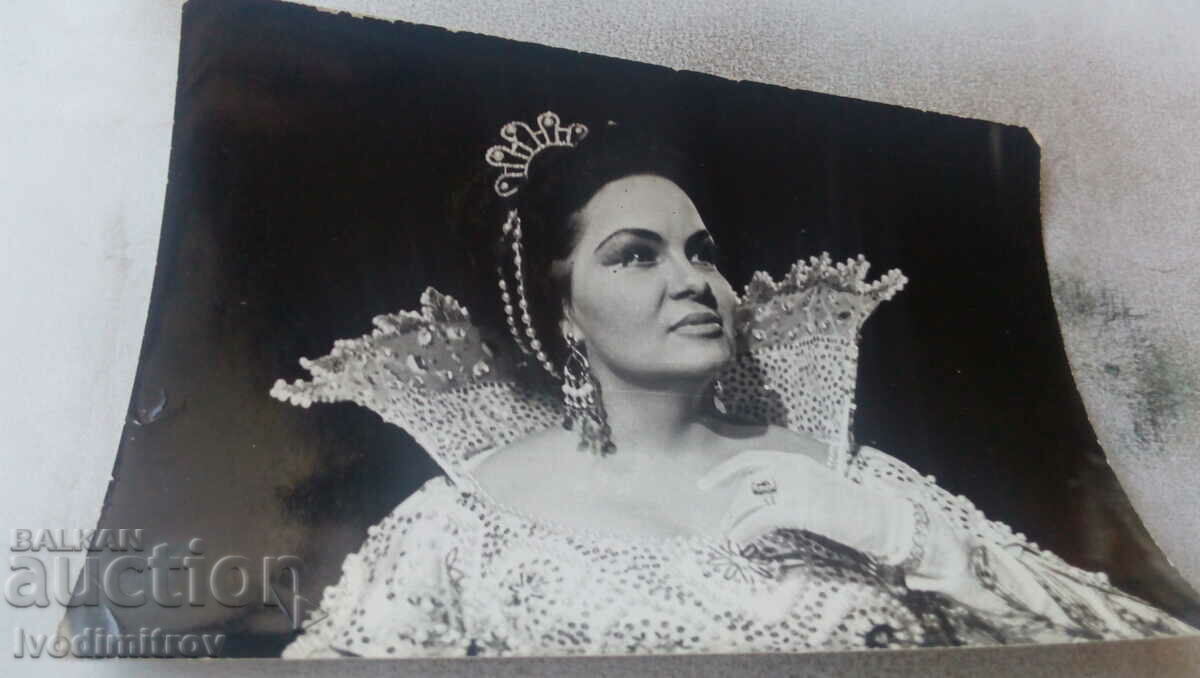 Actrița de operă foto Penka Koeva 1976