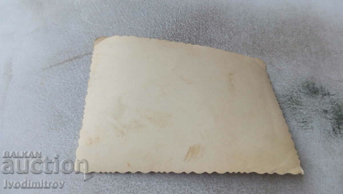 Φωτογραφία Άνθρωπος με κοτσάνι και στάχυα με τιμή 0.85 BGN | € 0.43 Φωτογραφία Άνθρωπος με κοτσάνι και στάχυα με τιμή 0.85 BGN | € 0.43