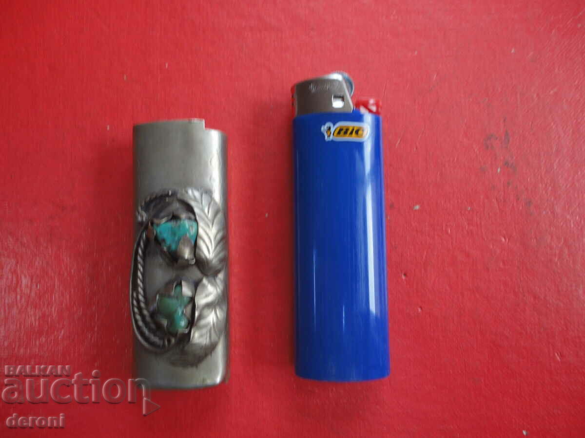 Delivery of Amazing metal lighter holder with stones 2