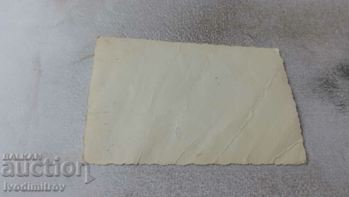 Φωτογραφία Γυναίκες στο δρόμο με τιμή 0.75 BGN | € 0.38 Φωτογραφία Γυναίκες στο δρόμο με τιμή 0.75 BGN | € 0.38