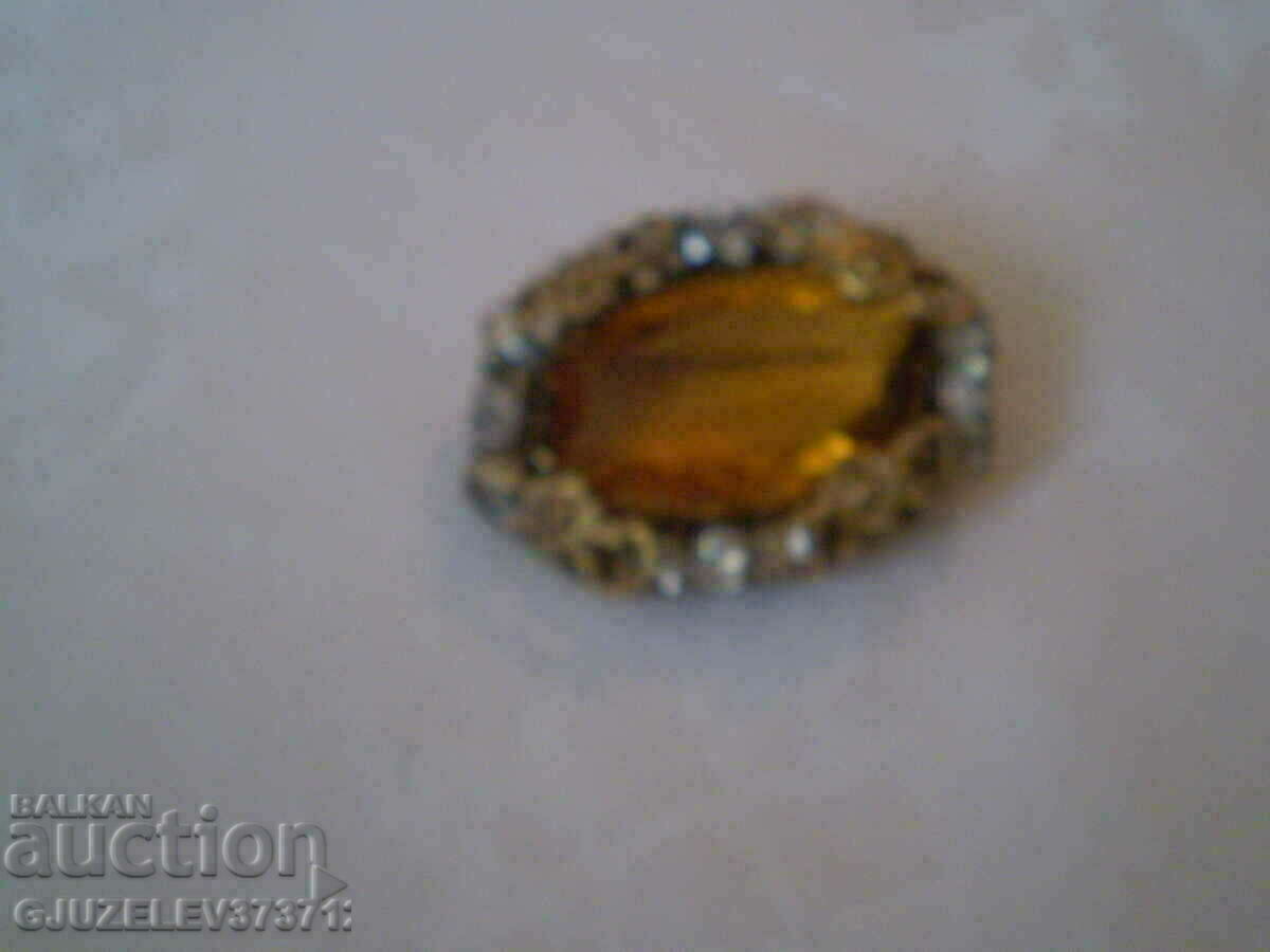 Delivery of Antique Beautiful brooch Delivery of Antique Beautiful brooch