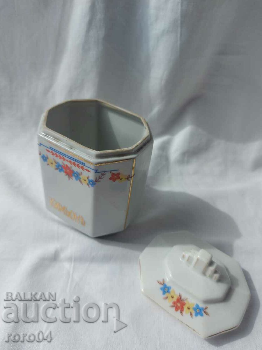 PORCELAIN - KINGDOM OF BULGARIA with price 27.00 BGN | € 13.80 PORCELAIN - KINGDOM OF BULGARIA with price 27.00 BGN | € 13.80