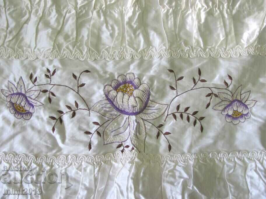 Decorative cushion cover with embroidery with price 20.30 BGN | € 10.38
