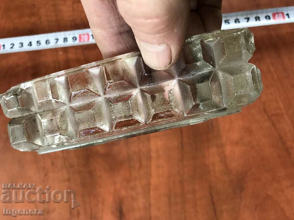 Delivery of ASHTRAY GLASS THICK-WALLED RELIEF Delivery of ASHTRAY GLASS THICK-WALLED RELIEF